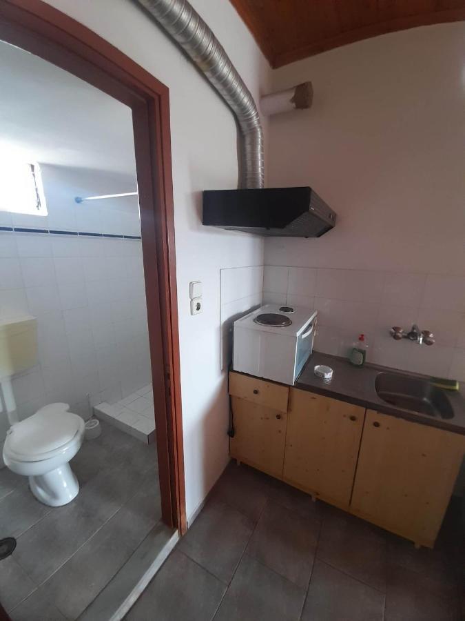 Christina Sunny Rooms Loutsa  Bagian luar foto